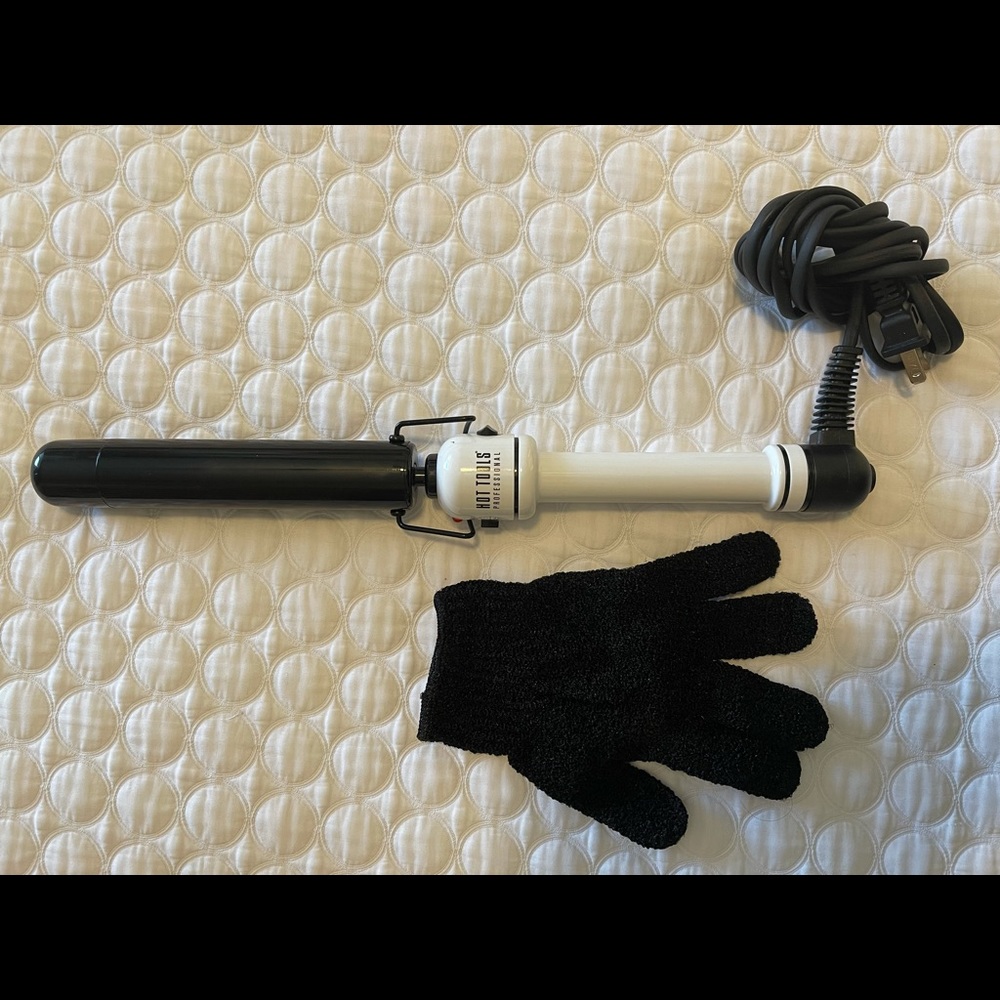 Hot Tools flipperless curling wand 1 1/4’